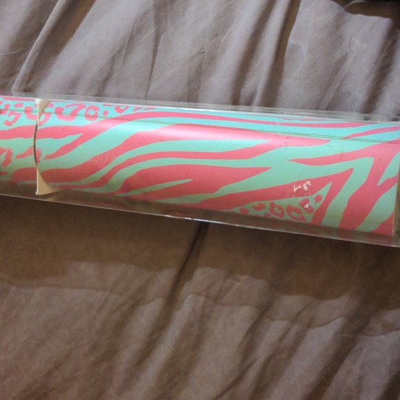 Animal Print Locker Wallpaper Claire's NWT Peel and Stick Wallpaper 8.5" x 40" - Picture 11 of 14